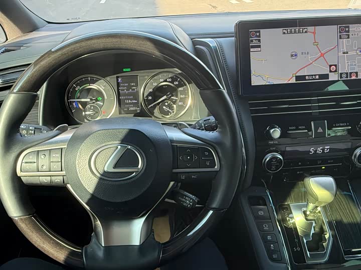 Фото 5 - Lexus LM