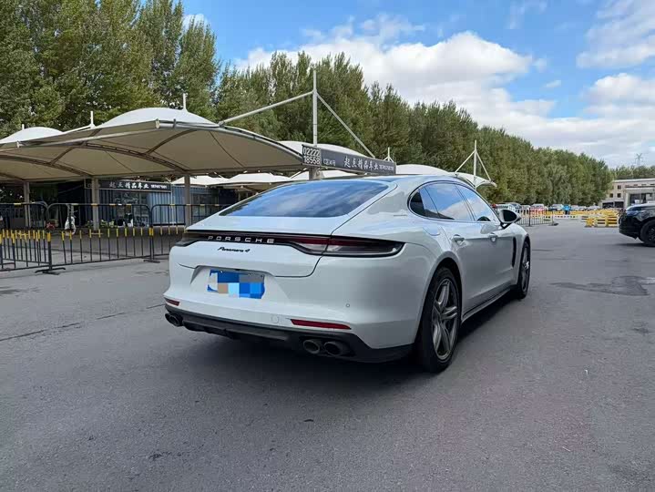 Фото 6 - Porsche Panamera