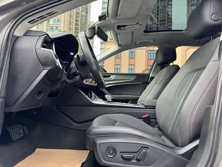 Фото 11 - Audi A6