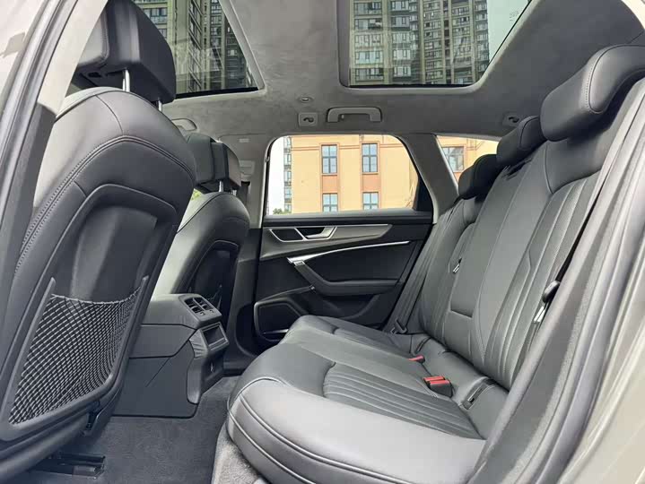 Фото 16 - Audi A6