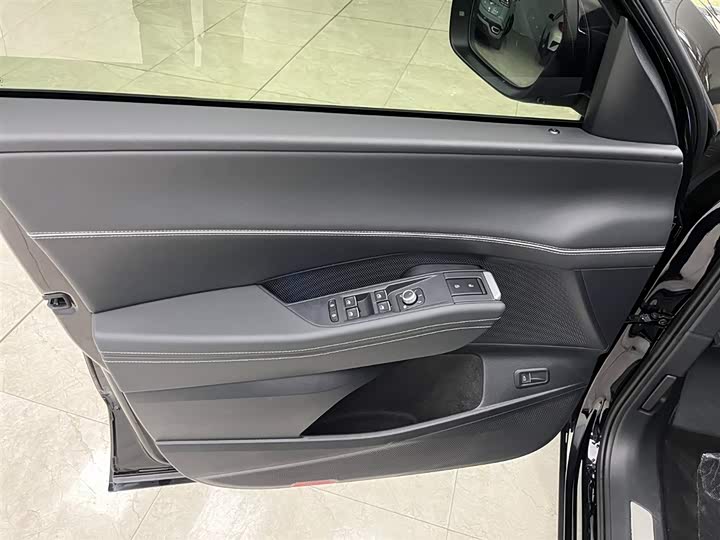 Фото 10 - Volkswagen Teramont Pro