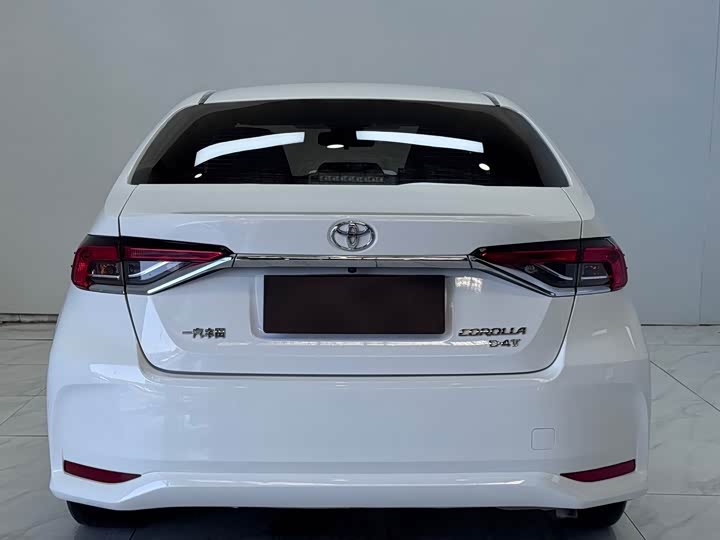 Фото 5 - Toyota Corolla