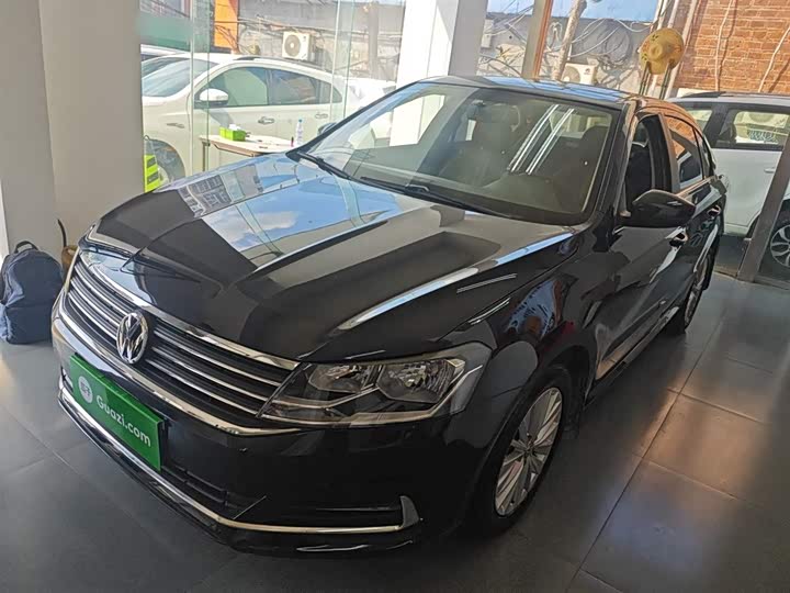 Фото 1 - Volkswagen Lavida