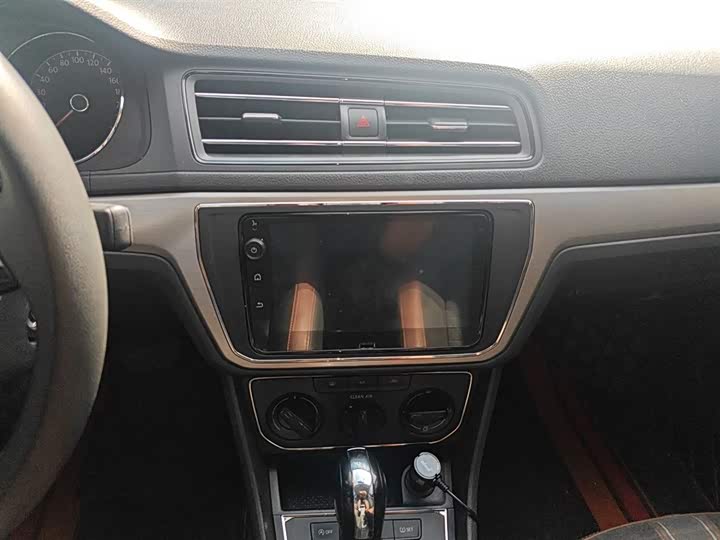 Фото 13 - Volkswagen Lavida