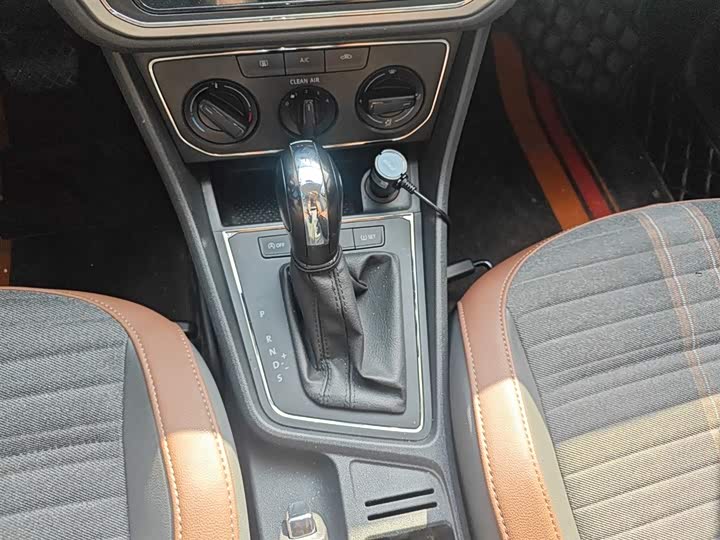 Фото 14 - Volkswagen Lavida