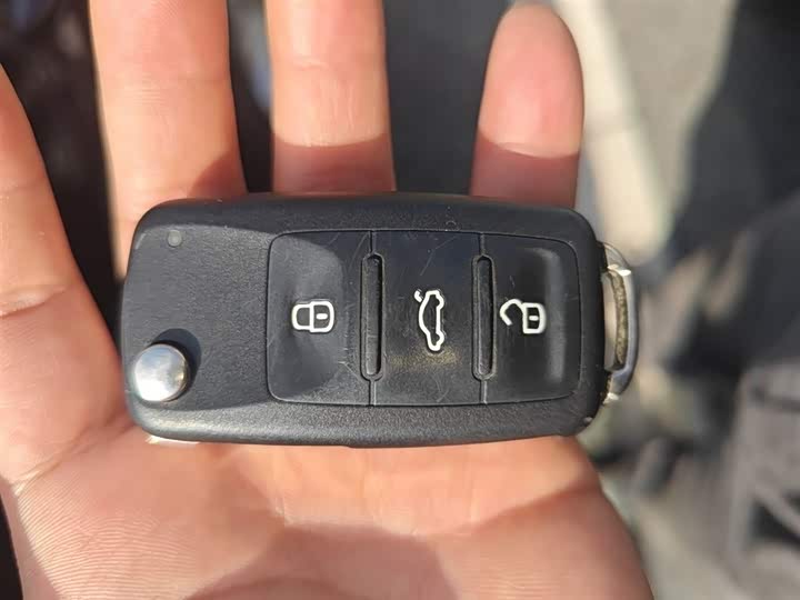 Фото 9 - Volkswagen Lavida