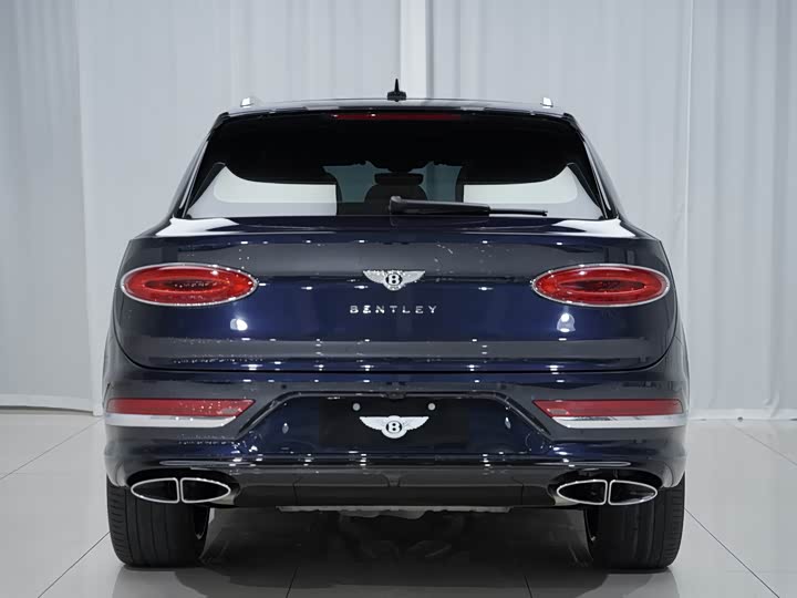 Фото 11 - Bentley Bentayga