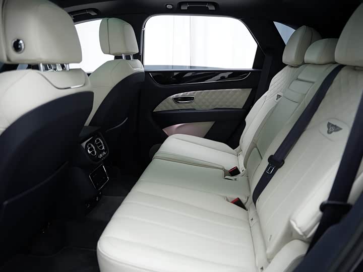 Фото 8 - Bentley Bentayga