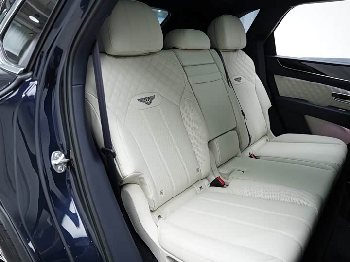 Фото 9 - Bentley Bentayga