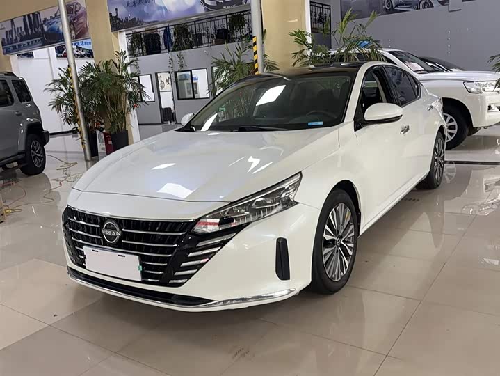 Фото 2 - Nissan Teana