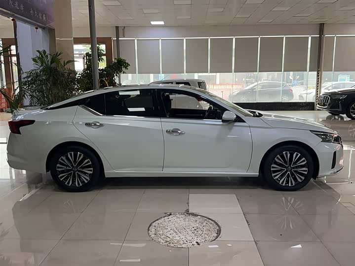 Фото 3 - Nissan Teana