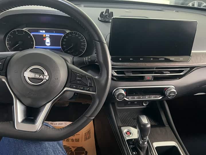 Фото 10 - Nissan Teana