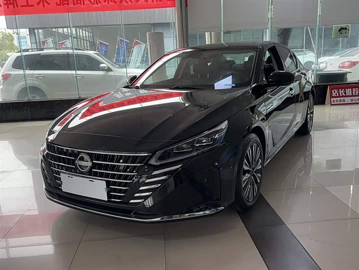 Фото 2 - Nissan Teana