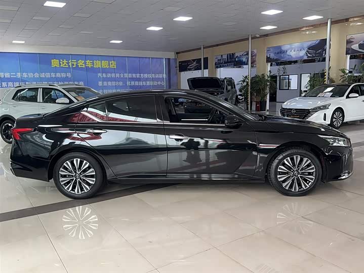 Фото 3 - Nissan Teana