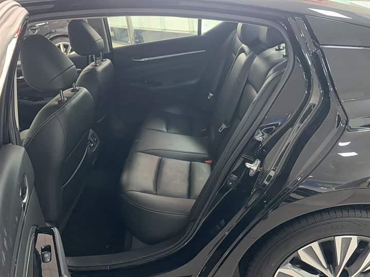 Фото 8 - Nissan Teana