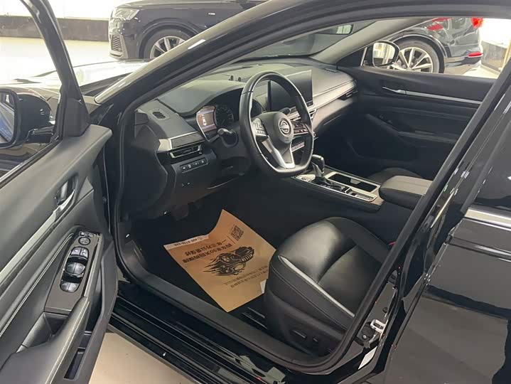 Фото 9 - Nissan Teana