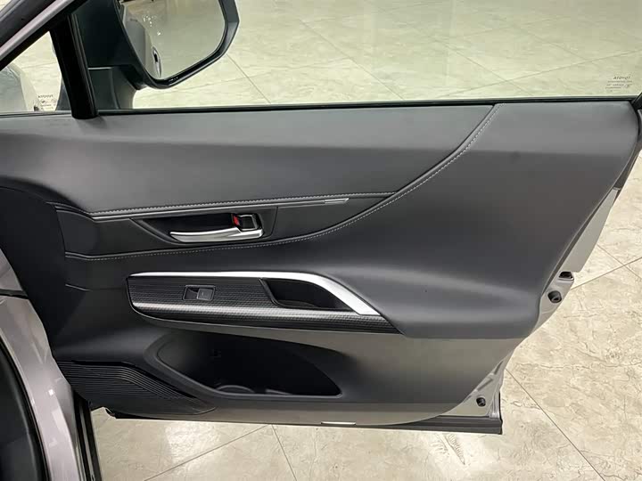 Фото 12 - Toyota Venza