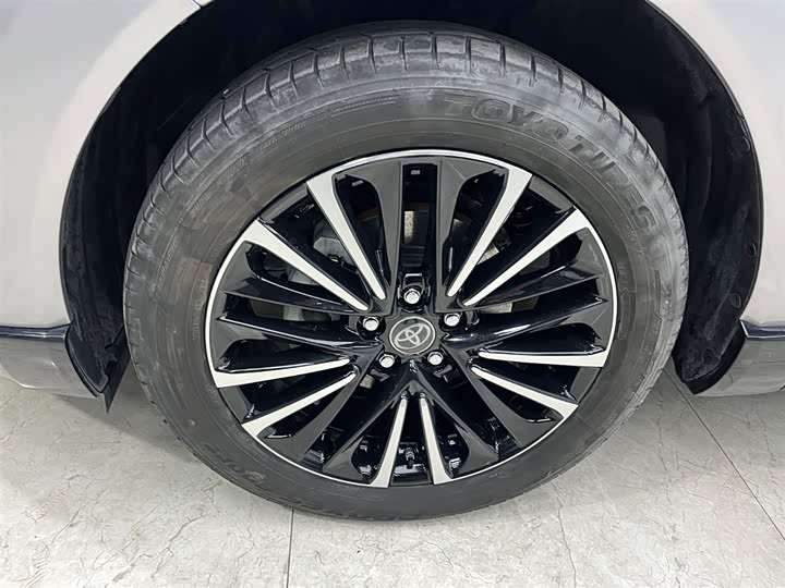 Фото 20 - Toyota Venza