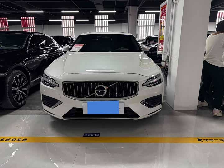 Фото 3 - Volvo S60