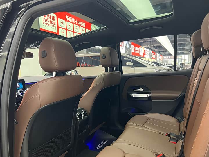 Фото 11 - Mercedes-Benz GLB-Class