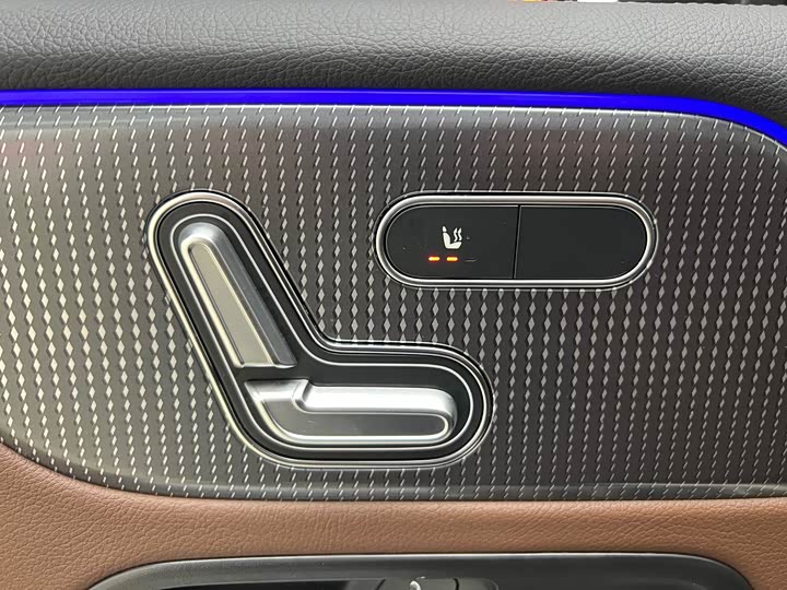 Фото 19 - Mercedes-Benz GLB-Class