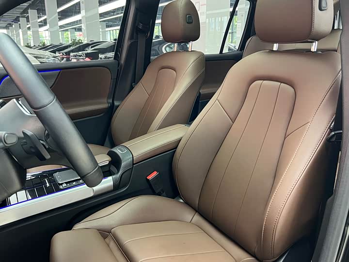 Фото 9 - Mercedes-Benz GLB-Class