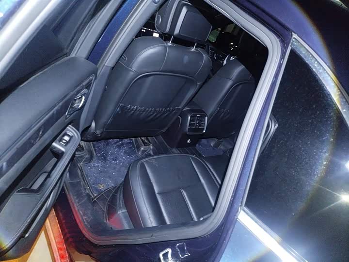 Фото 15 - Porsche Macan