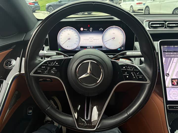 Фото 9 - Mercedes-Benz Maybach S-Class