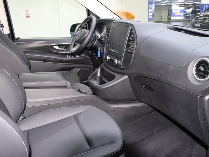 Фото 7 - Mercedes-Benz Vito