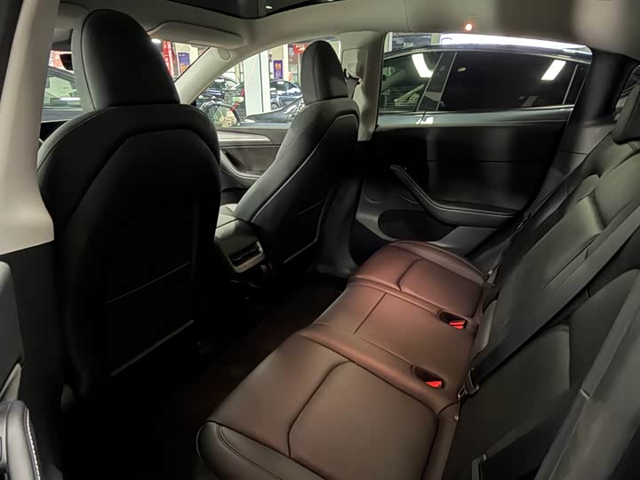 Фото 12 - Tesla Model Y