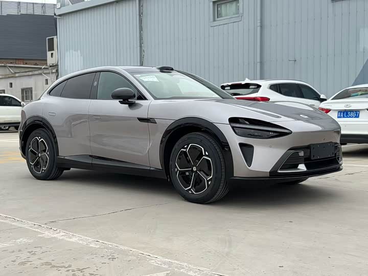 Фото 2 - Xiaomi YU7