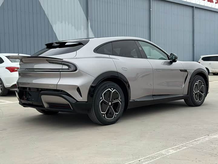 Фото 3 - Xiaomi YU7