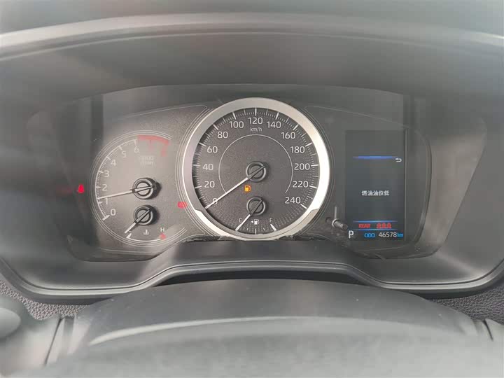 Фото 12 - Toyota Corolla