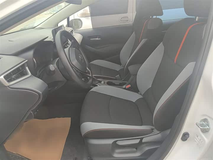 Фото 15 - Toyota Corolla