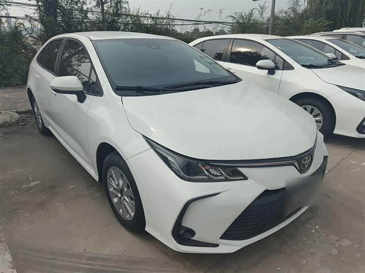 Фото 4 - Toyota Corolla