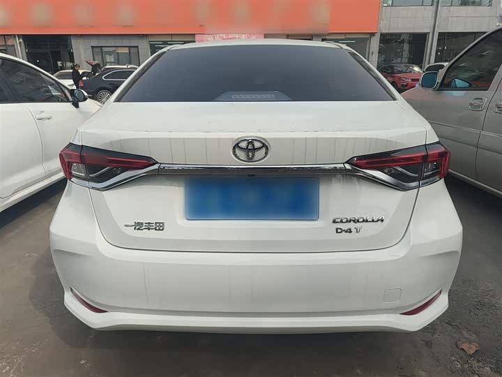 Фото 6 - Toyota Corolla