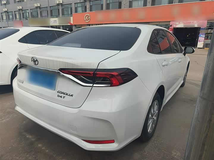 Фото 7 - Toyota Corolla