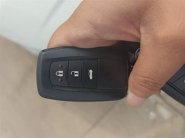 Фото 9 - Toyota Corolla