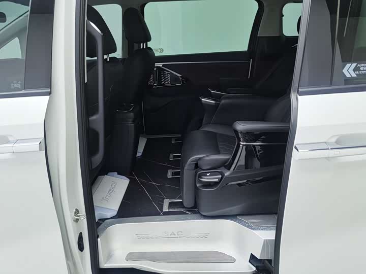 Фото 12 - GAC Trumpchi M8