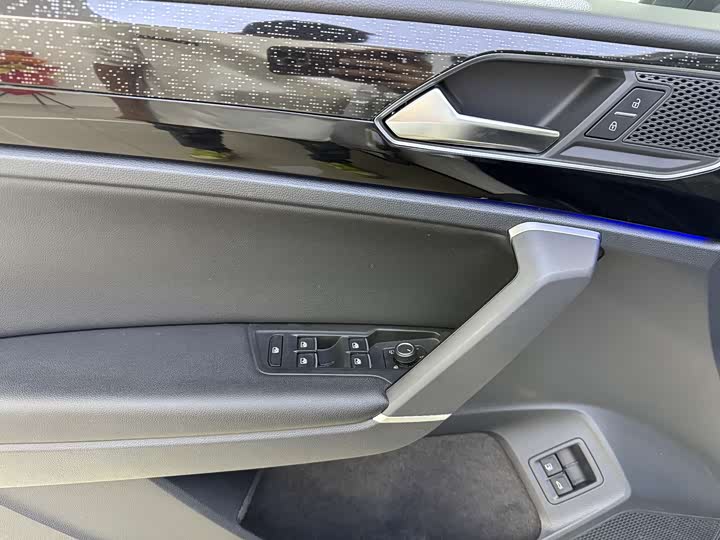 Фото 9 - Volkswagen Tayron GTE Hybrid