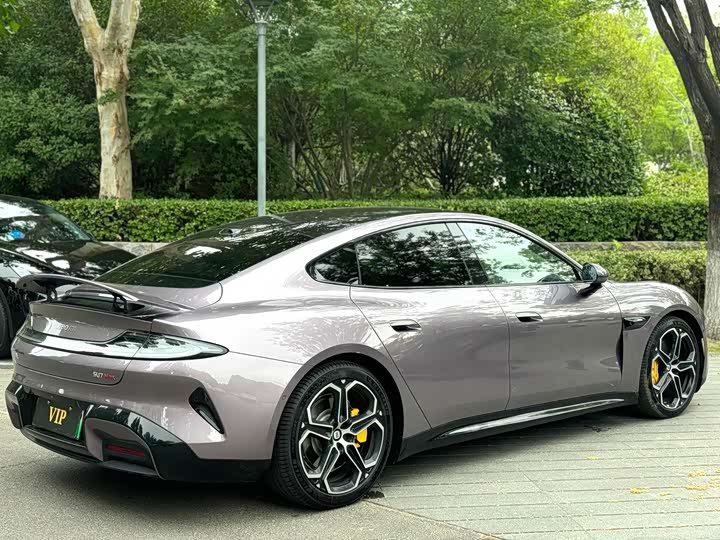 Фото 10 - Xiaomi SU7