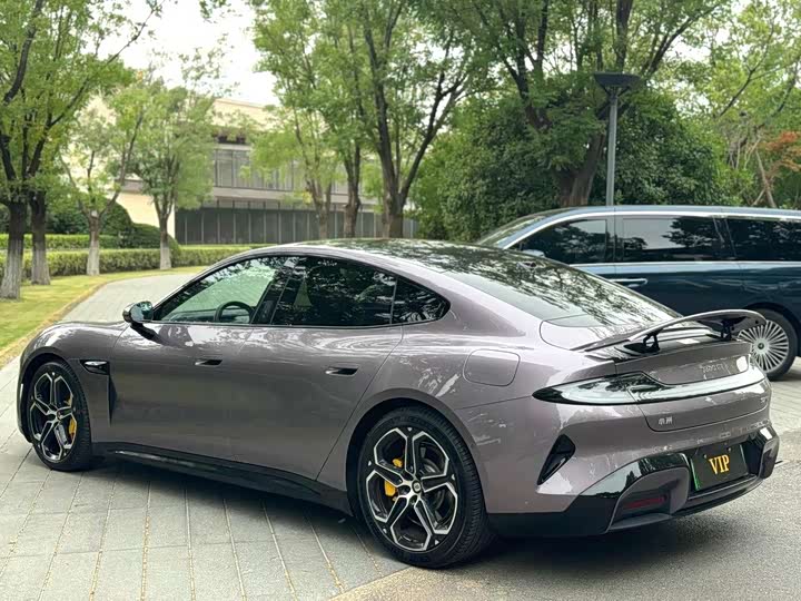 Фото 12 - Xiaomi SU7