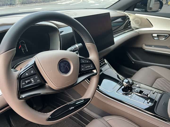 Фото 13 - BYD Han