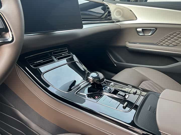 Фото 9 - BYD Han