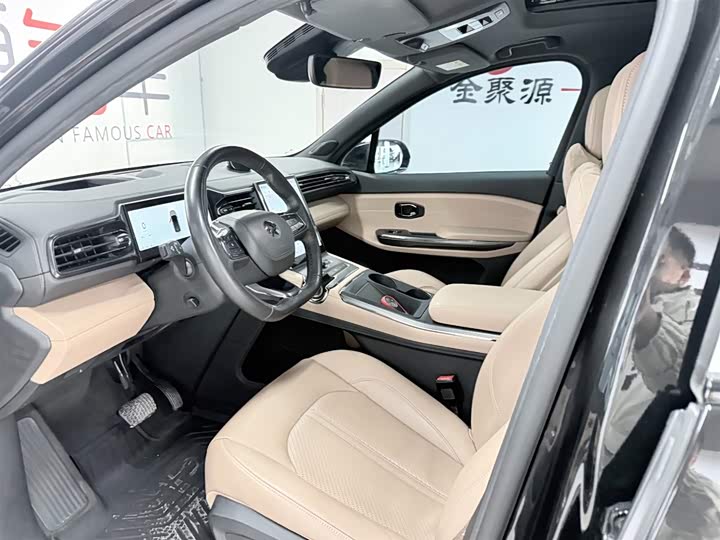 Фото 8 - Nio ES6