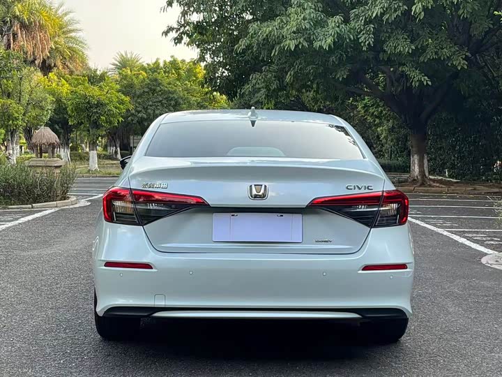 Фото 7 - Honda Civic