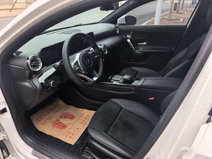 Фото 7 - Mercedes-Benz A-Class