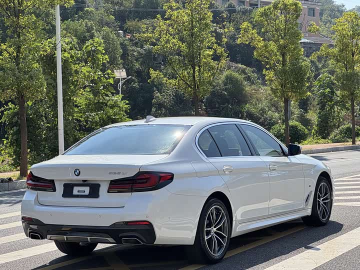 Фото 5 - BMW 5 Series