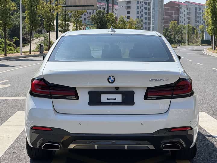 Фото 6 - BMW 5 Series
