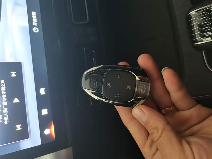 Фото 9 - GAC Trumpchi GS8